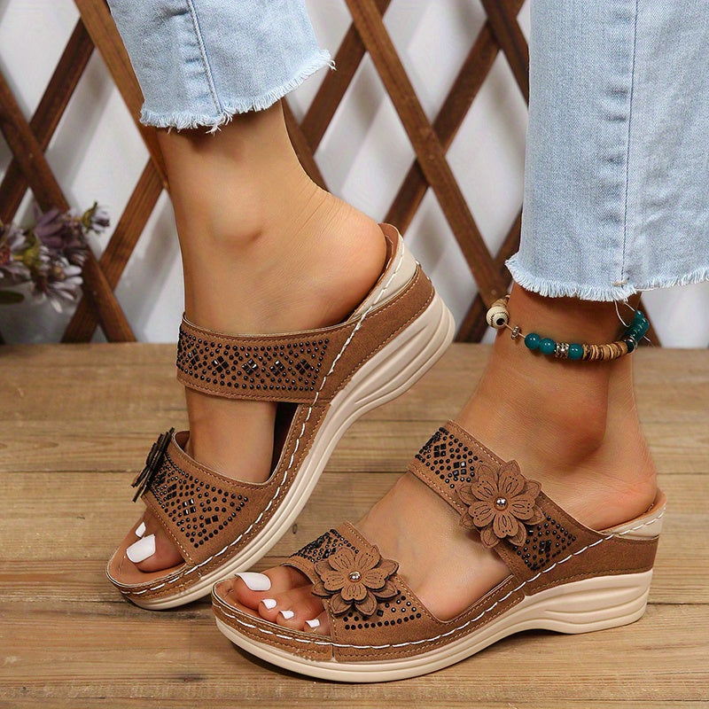 Delor | Floral Wedge Slides